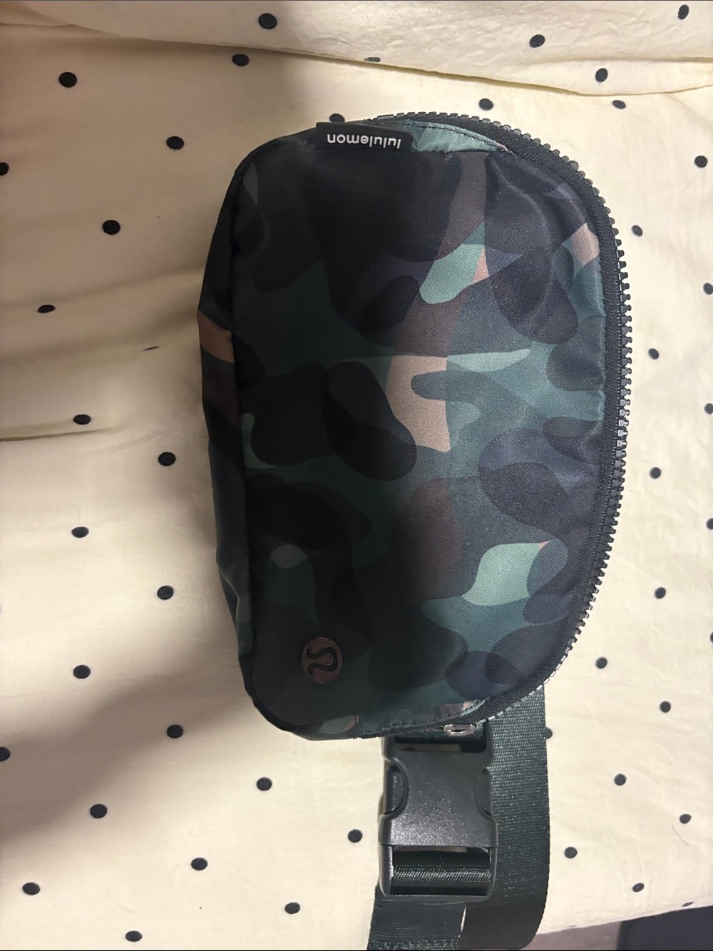 lululemon athletica Camouflage Mini Waist Pack in Green and Black